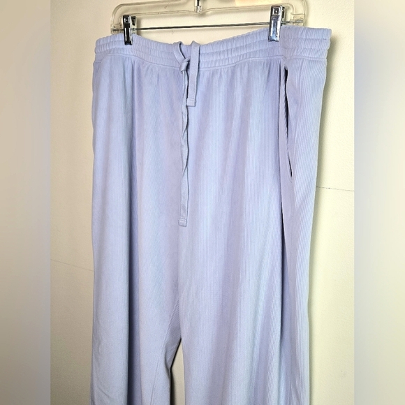 Abercrombie YPB Ribbed Wide Leg Athleisure Drawstring Sweatpants, XL - Picture 2 of 4